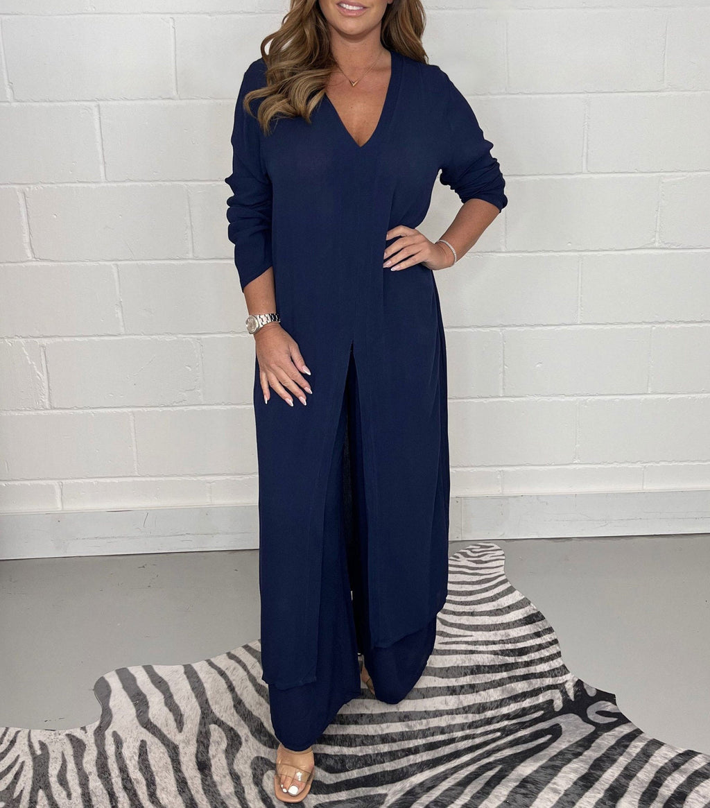 Costume deux pièces décontracté avec haut long et pantalon assorti